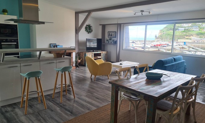 Fecamp Apartamento | Apartamento de 80 m² con terraza orientada al sur, vistas al mar y al puerto.