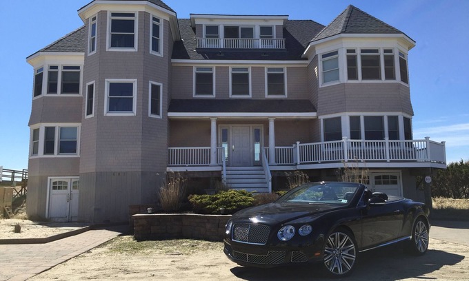 West Hampton Dunes Casa | 8BR Glamorosa casa frente al mar con piscina + jacuzzi. Ofertas de última hora disponibles!