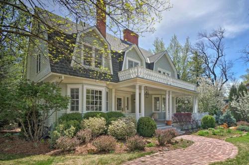 Broadmoor Casa | 9 Broadmoor Ave