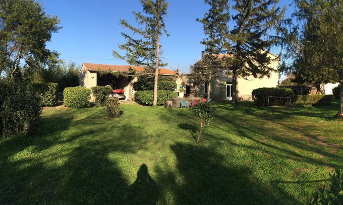 Montfavet Casa | Casa de 90m2, dos habitaciones en el campo a 10 minutos del centro de Aviñón.