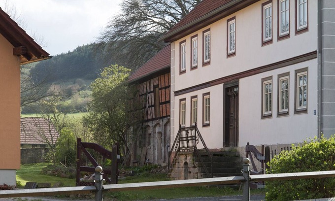Humpfershausen Otro | Una hermosa auténtica casa con entramado de madera en el campo con gran jardín