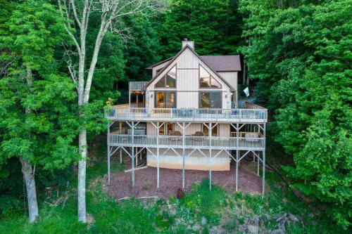 Seven Devils Casa | A Big View