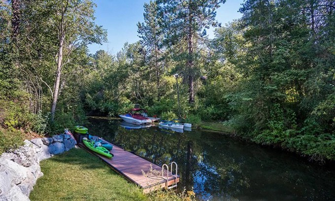 Sagle Casa | A/C LakeAccess GameRoom Xbox DogOK kayaks paddleboards Private30'Dock Sleeps 14