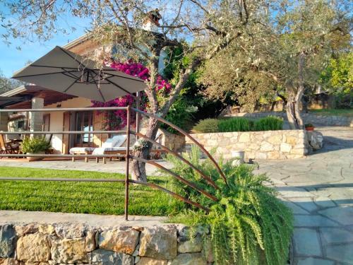 Castelnuovo Magra Villa | A CASA DI OLIVO