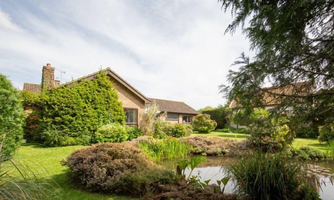 Holme Casa | Una encantadora y muy cómoda casa de cuatro dormitorios en una excelente posición privada