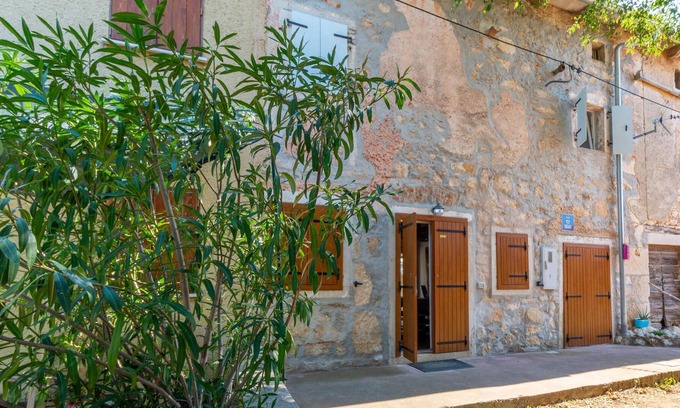 Diminici Casa | Alojamiento de 2 habitaciones en Koromacno