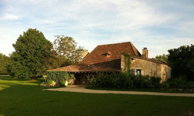 Rives Casa | Una encantadora casa de barro perigordiano