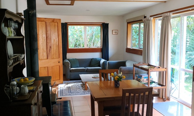 Golden Bay Apartamento | A comfortable, private, country apartment. 300mts walk to safe sandy beach.