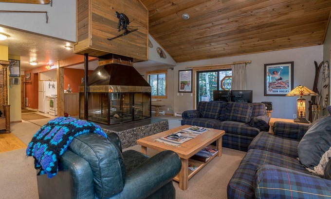 Sun Valley Casa | Un hogar contemporáneo que es ideal para familias y grupos grandes a sólo 6 millas del Norte