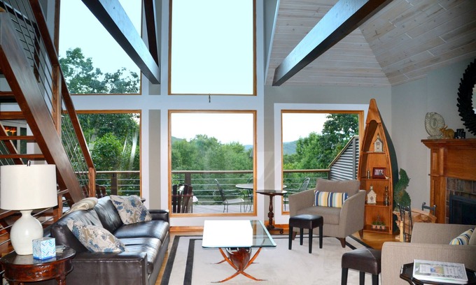 Big Canoe Casa | Un refugio de montaña contemporáneo, NO se requiere depósito, capacidad para 8 personas, una estadía VRBO Bear