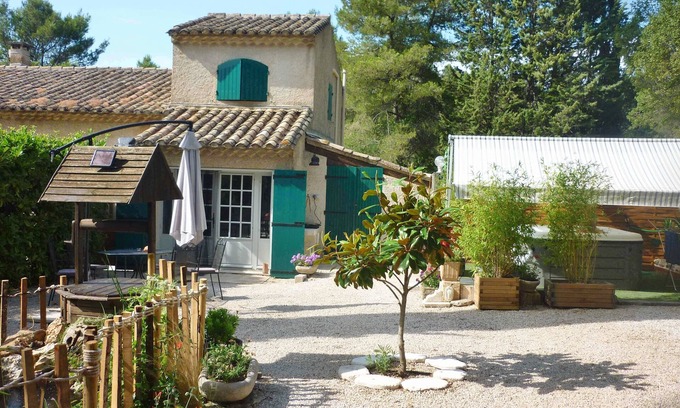 St.-Remy-de-Provence Casa | A corner of paradise in the heart of the Alpilles with SPA