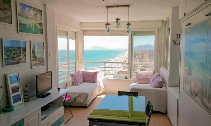 Plaza De La Costera Apartamento | Un Rincón en el Mar en Bellreguard