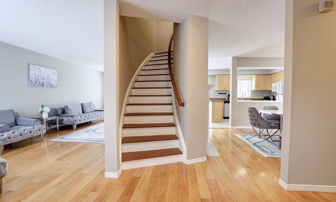 Barrie Casa | A Cozy 3-Bedrooms Retreat