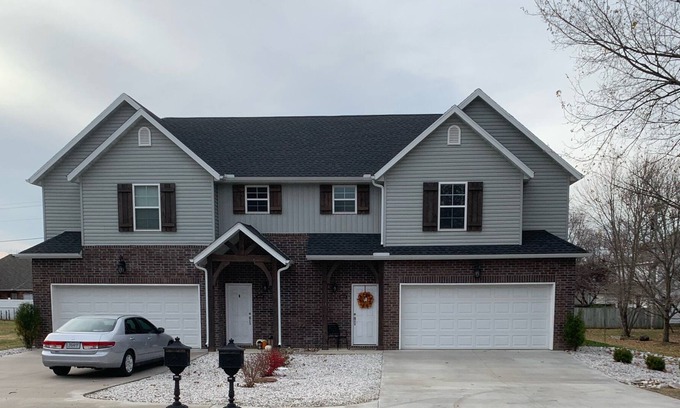 Carl Junction Casa | A cozy get a way awaits you at 804-A!