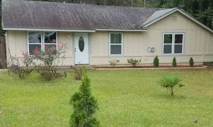 Jonesboro Casa | A Cozy Modern Country Stay 3/2