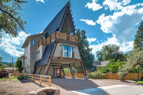 Colorado Springs Casa | A-Frame Wonders Hot Tub w Mountain Views