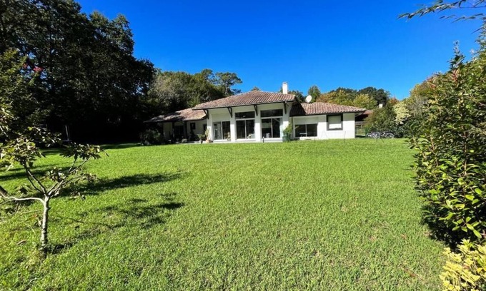 Saint-Martin-de-Seignanx Casa | A green setting between forest and ocean