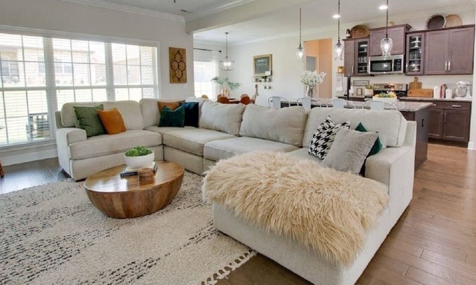 Madison Casa | A Home Away From Home (Sleeps up to 9 guest)