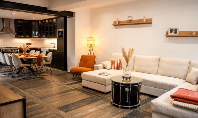 Waudrez Casa | A l'Orange Sanguine