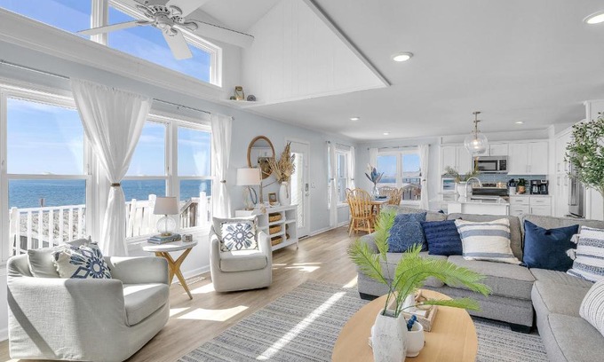 Oak Island Casa | A New Tide