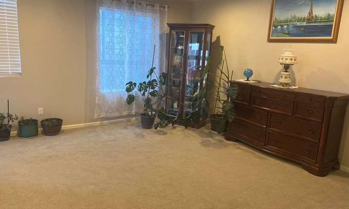 Thornton Casa | A nice private room @ the JJs!