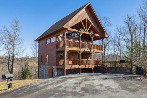 Gatlinburg - Pigeon Forge Casa | A Piece of Heaven is a Wonderful Dog-Friendly 2 Bedroom Cabin in Starr Crest Resort!