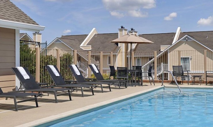 Somers Point Casa | A Place You'll Surely Enjoy! 2 Posh Units, w/ Pool, Free Breakfast, Pet-Friendly