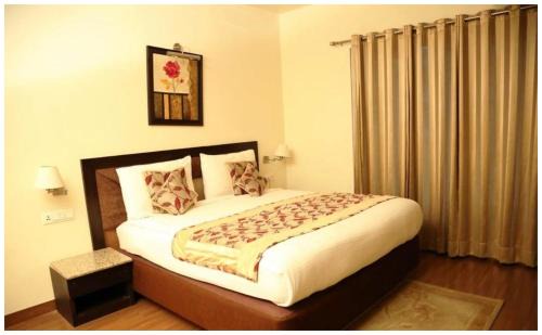 Amritsar Hotel | A Premium Hotel FAIRWAY Near Railway Station - Well Decorated & Spacious Rooms - Lift # Restaurant # Free Parking And Free Wi-fi Available - A Top Rated Hotel In Amritsar