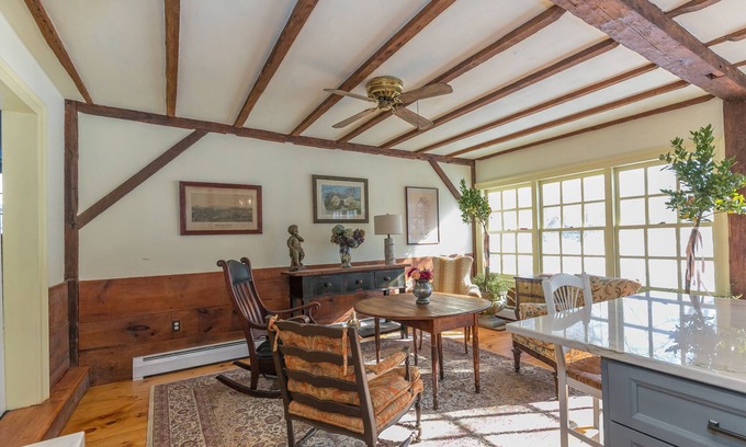 Groton Casa | A Quintessential New England Historical Guesthouse