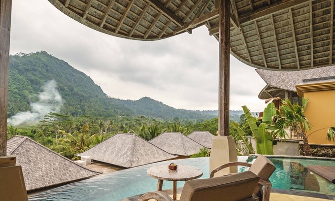 Sidemen Complejo | Un resort que tiene una ladera panorámica de 360 ° y está rodeado de arrozales.