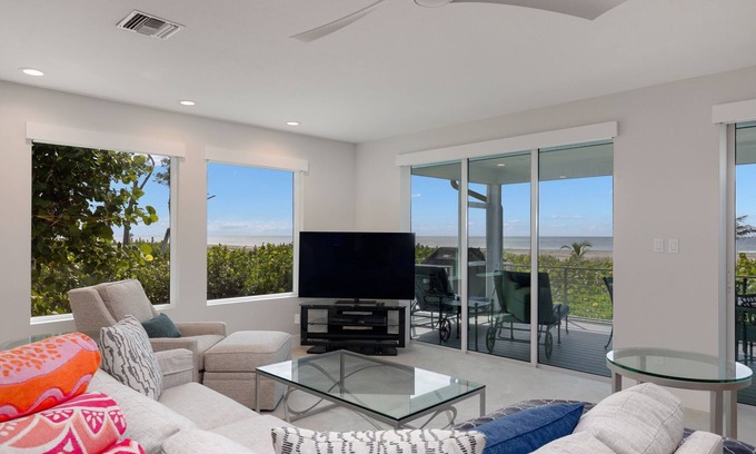 Wulfert Casa | A Saba Wind North- Oceanfront Estate with Pool on Captiva Island!