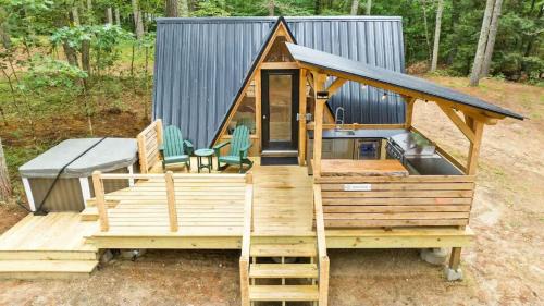 Oxford Apartamento | A Serene A-Frame Cabin with Hot Tub
