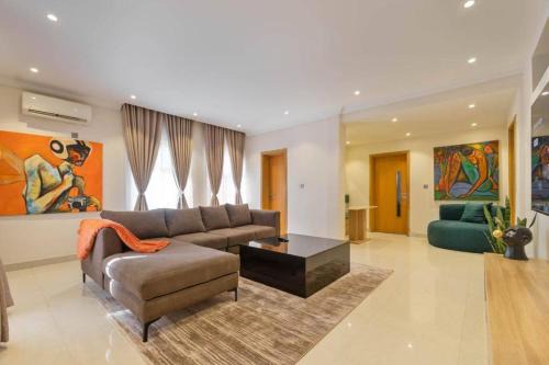 Ajah Apartamento | A Spacious and Stylish 1 Bedroom Apartment