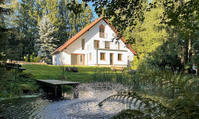 Herbstein Casa | A spacious holiday home in the midst of beautiful nature with a large garden