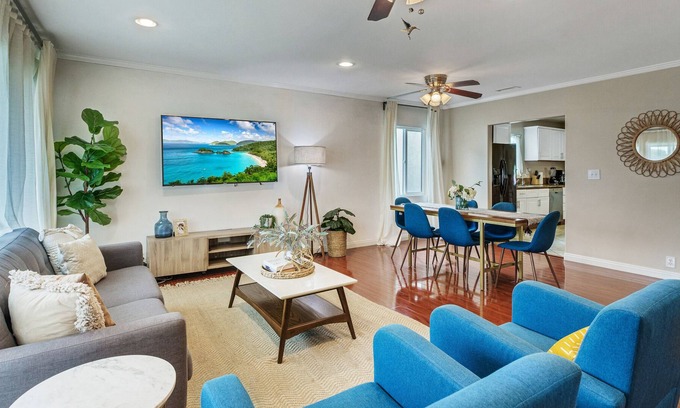 Gardena Casa | A Stunningly Wonderful Designed Oasis For Relaxing in South Bay - Gardena, CA