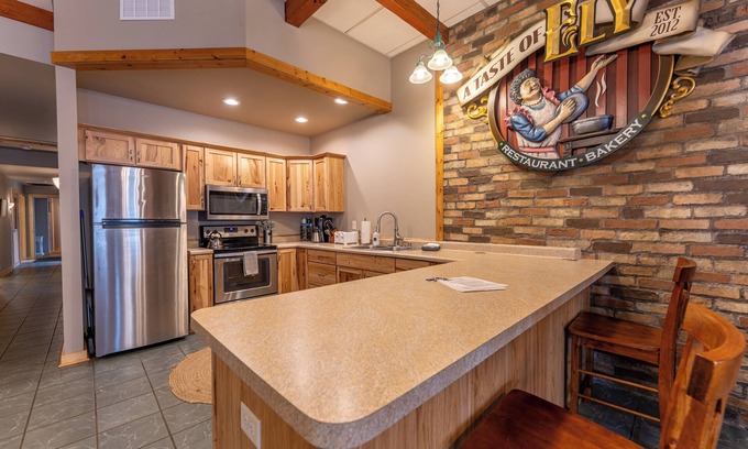 Ely Casa | A Taste of Ely * 4 habitaciones, 2 baños, sauna Downtown Getaway