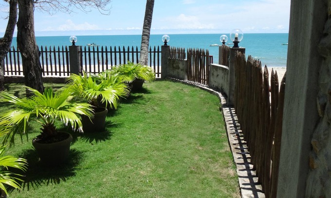 Santa Clara Casa | Un oasis del tercer mundo en la idílica playa de Santa Clara.