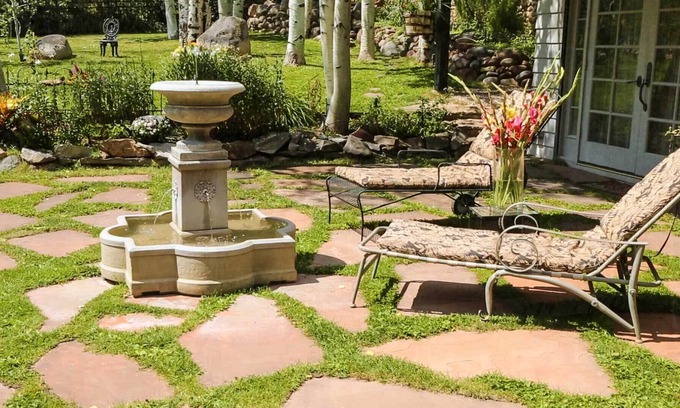 Woody Creek Casa | Casa de huéspedes tropical en el río