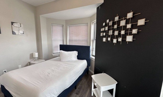 Allentown Apartamento | A203 · A-Town’s Finest Modern apt - Free parking