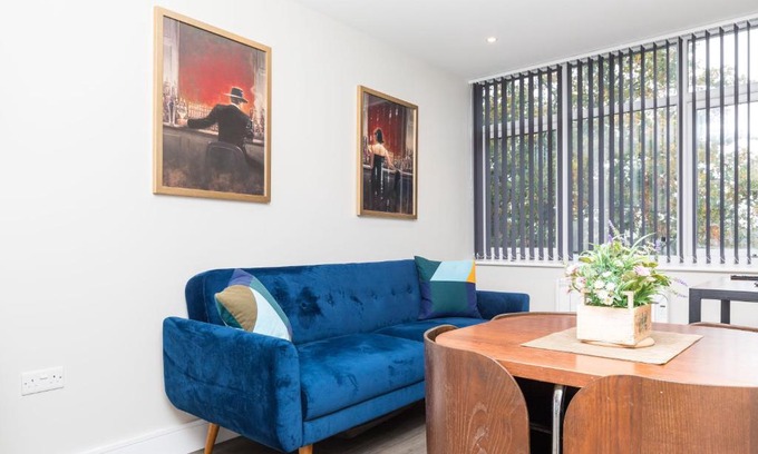 Horsham Apartamento | Abbey Apartment 8 Designer 2 Bed - 247 Lets Horsham