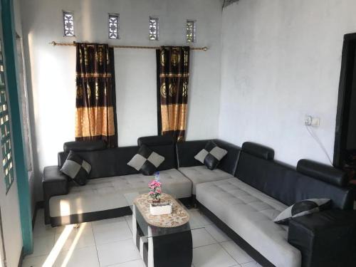 Komodo Casa | Abdi komodo home stay