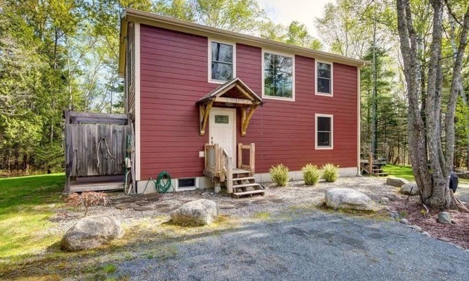 Lamoine Beach Cabaña | Acadia Lobsterman's Secret Cottage