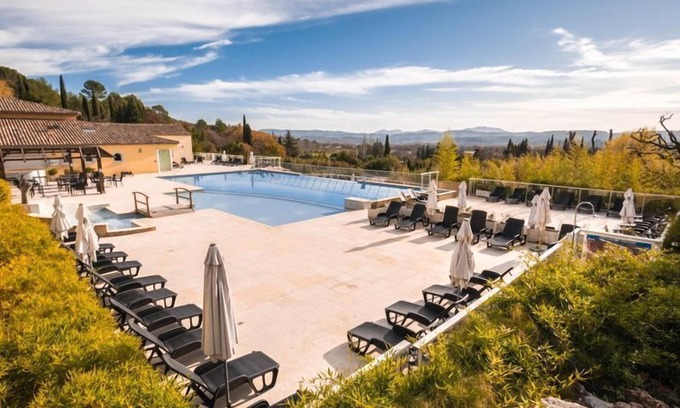 Callian Apartamento | Accès aux piscines | Studio climatisé avec balcon