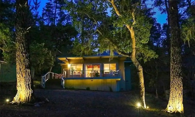 Marine Terrace Casa | Accepting bookings for 2026; fully booked this year. Cozy retreat in the pines.