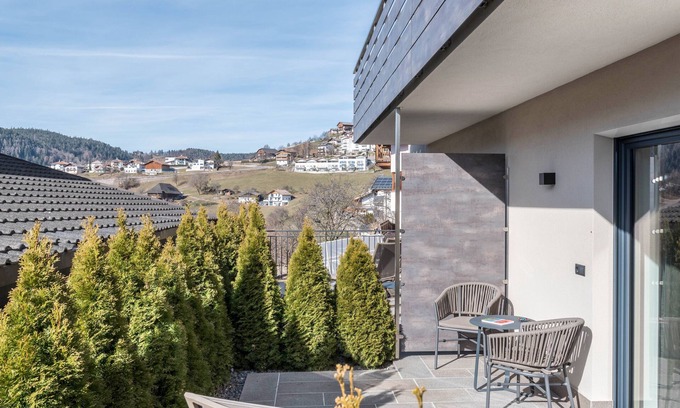 San Genesio Atesino Apartamento | Apartamento vacacional accesible 'Aster Moments Apt Max' con terraza y Wi-Fi