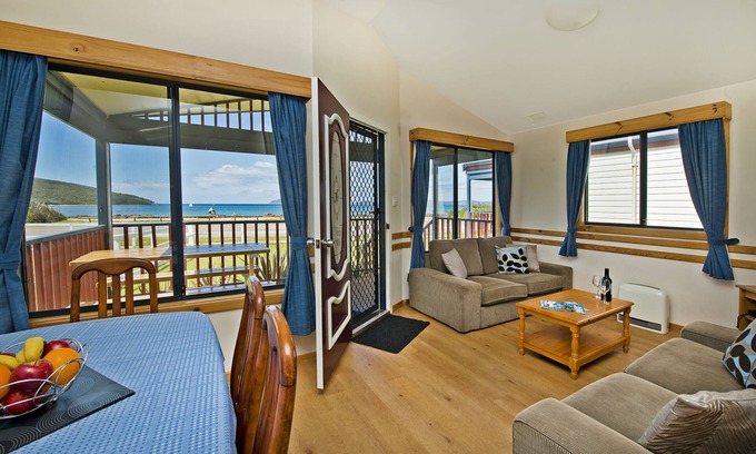 Emu Point Otro | Acclaim Rose Gardens Beachside Holiday Park