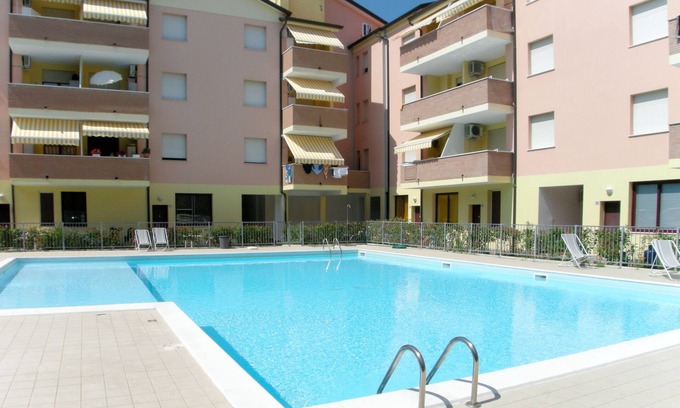 Rosapineta Apartamento | Acquamarina by Interhome