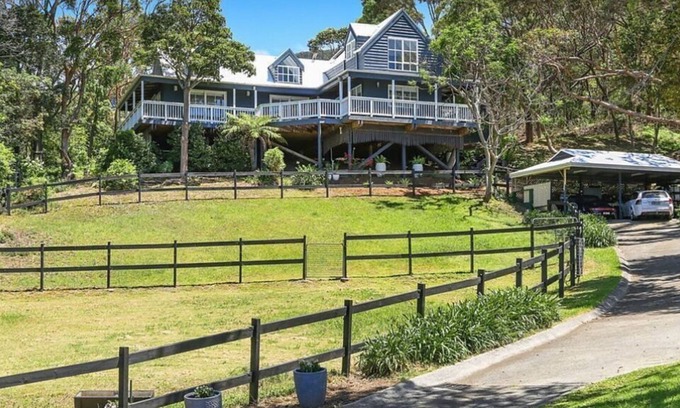Wombarra Casa | Acreage Coastal Home with Ocean Views