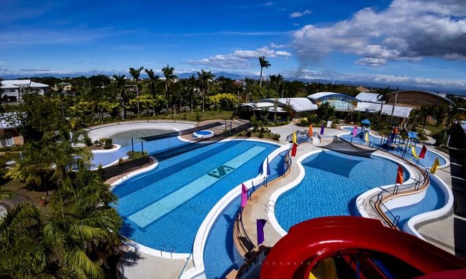 Cabanatuan Hotel | Acropolis North Water Camp