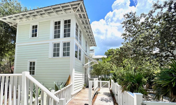 Seaside Casa | Across from Pool and Short Walk to Beach in Seaside, Fl! Wrinkle in Time